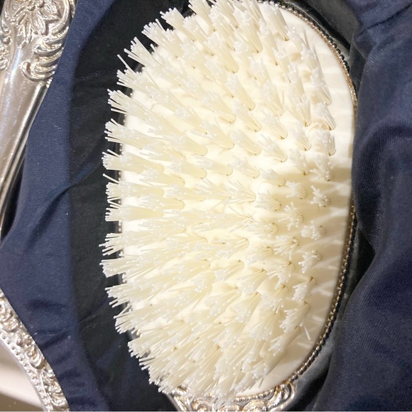 Vintage 3 Piece Silver played Vanity set - Picture 5 of 7